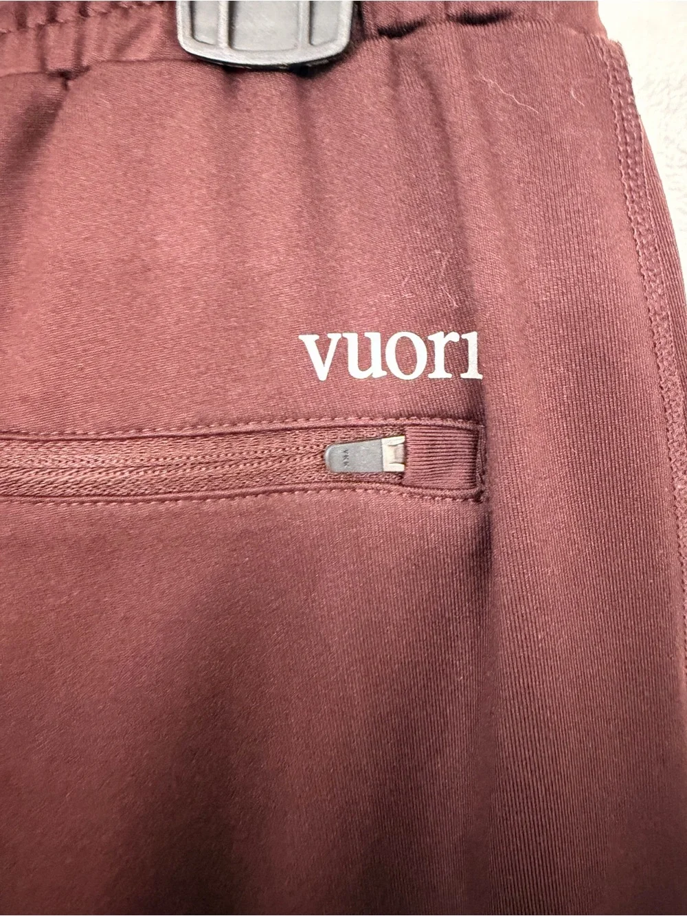 Vuori Sunday Performance Jogger Maroon Size Medium